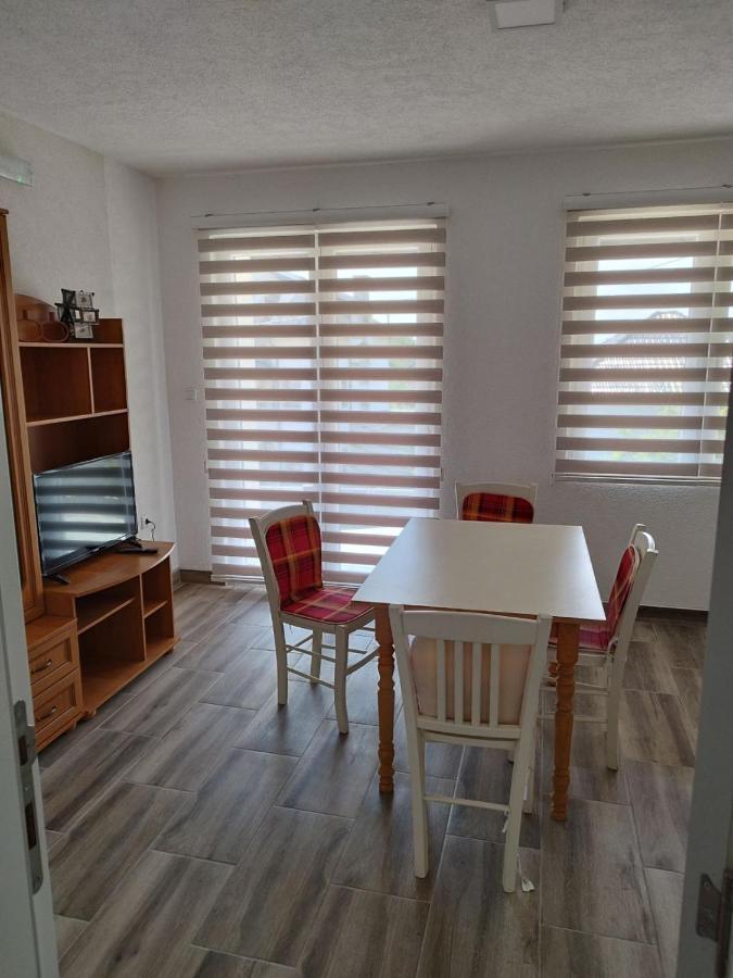 As Guesthouse Krzevici Εξωτερικό φωτογραφία